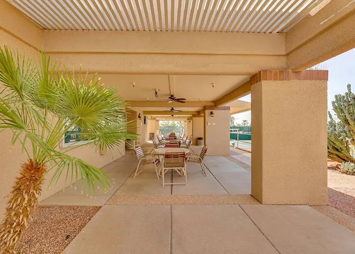 Dom wakacyjny Private Putting & Patio: Home!
