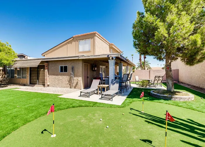 Private Putting & Patio: Home! *